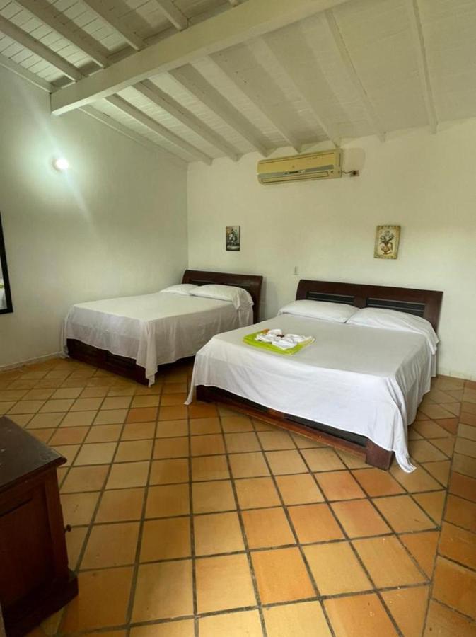 Hotel Candilejas Puerto Berrio ภายนอก รูปภาพ