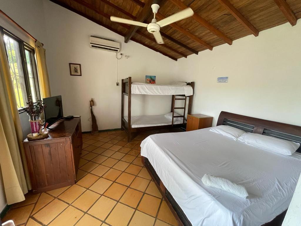 Hotel Candilejas Puerto Berrio ภายนอก รูปภาพ