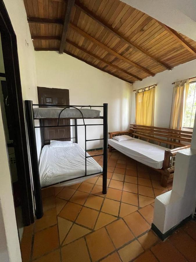 Hotel Candilejas Puerto Berrio ภายนอก รูปภาพ